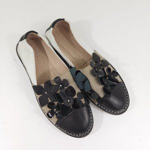 Hispanitas Maui V8 Black Tan White Leather 3D Flower Slip On Flat Shoes
